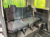 3列目シートはもちろん状態良好☆大人でもゆったりと座って頂けますので、大人数でのお出かけもラクラクです♪ご家族で、気の知れた仲間で、ドライブに行くのが楽しみですね♪