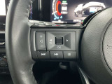 【ステアリングスイッチ】運転中に前方から目線をそらすことなくオーディオ等の操作が可能な便利機能!安心&快適なドライブを演出してくれます。