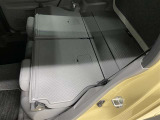 ☆後部座席を倒すと大きな荷物も積めるスペースに☆