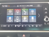 Apple CarPlayやAndroid Autoに対応しているので、スマートフォンの機能を車内でも手軽に使えます。