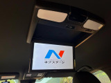 【フリップダウンモニター】大画面モニターで後席でもエンタメをお楽しみいただけます。小さなお子様にも大人気の装備です♪