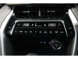 運転席と助手席、それぞれ温度調節ができ、オールシーズン快適なオートエアコンとなっております!