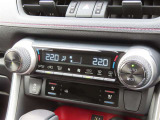 オートエアコンで車内はいつでも快適です♪