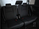 サードシートも広々とした空間をご用意しております!シートアレンジにて、快適スペースを作ることも可能となっております!アレンジパターンも豊富で、様々なシーンにご利用いただけます!