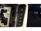 『EVモード』はモーターのみで走行しガソリンを消費しないハイブリッド車ならではの環境にも優しい走行です
