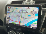 初めての行き先でも安心できるメモリーナビゲーション&フルセグTV付き