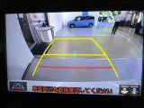 バックカメラが付いているので後方確認が非常にしやすいです。今や運転初心者も熟練者も必須装備!ついていて損はないですね♪