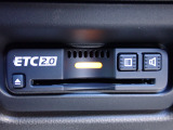 ■【ETC車載器】が装備されています。セットアップをしてお渡しとなり、ETCカードを差し込むだけで高速道路の利用が可能です。