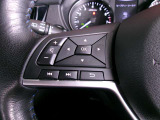 ステアリングスイッチ装備!オーディオ操作等もスマートに♪