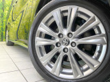 【純正18インチアルミホイール】外観にマッチした純正アルミホイールを装着しております。各種社外アルミホイールや、スタッドレスタイヤも取扱いしております。是非ご相談ください♪