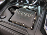 3.5リッターDOHC6気筒  VVT-i24バルブエンジン+スーパーチャージャー。出力は405PSで、最大トルクはMT仕様で420N・m(全てカタログ値)