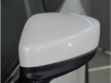【ドアミラーウインカー】格好良さだけではなく対向車両からの視認性もよく安全に走行する為の安全装備のひとつです。