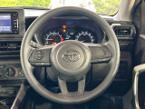 インテリアに合わせたデザインのステアリングは、運転される方のことも考え、運転しやすい形状、大きさです。是非一度、実際に触ってお確かめください。
