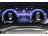 マルチインフォメーションディスプレイ付きのメーターです!エコ運転へ導く多彩な情報を表示してくれます。