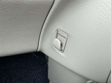 荷物を掛けられるフックが装備されています!