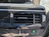 運転席のエアコン吹き出し口です。