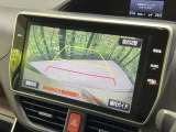 【バックカメラ】駐車時に後方がリアルタイム映像で確認できます。大型商業施設や立体駐車場での駐車時や、夜間のバック時に大活躍!運転スキルに関わらず、今や必須となった装備のひとつです!