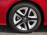 【タイヤ】 【純正17インチアルミホイール】《215/45R17》専用のアルミなのでお車のイメージぴったりですね!