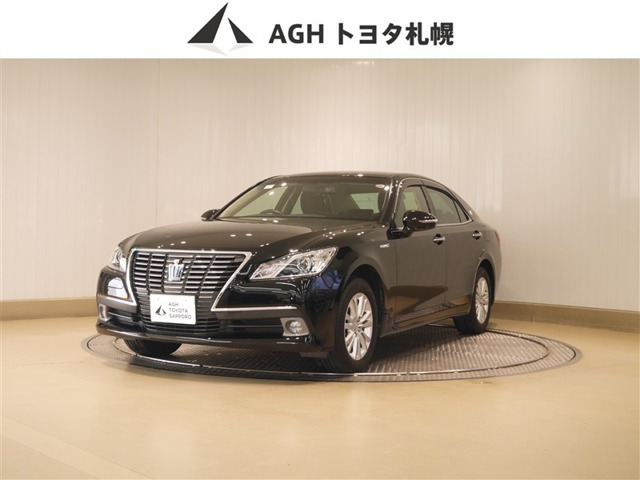 クラウン ハイブリッド 2.5 ロイヤルサルーン Four 4WD 