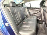 ●後部座席も気になるようなキズ・汚れやへたり等、大きなダメージはなく、良好な状態です。