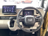ドライブの必需品。見やすい・使いやすいHonda純正のメモリーナビを搭載。
