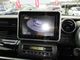 8インチナビが装着されています。