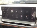 Android AutoとApple CarPlayに対応!お気に入りの、AndroidやiPhoneのアプリを車内ディスプレイに表示し、ハンズフリーでオーディオやナビなどをご利用いただけます。