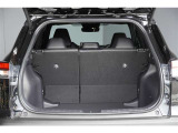 【トランク】 トランクルームはこんなに広々です。大きめの荷物も簡単に積めます。
