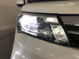 LEDヘッドライトです。デザイン性がよくとても明るいので、夜間の走行や悪天候でも安心です。しかも長寿命!