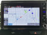 純正8インチ画面メモリーナビを搭載!情報量や検索スピードの速さが魅力的♪初めて行く場所も安心で快適なドライブをお楽しみいただけます♪