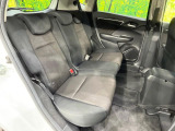 後部座席も気になるようなキズ・汚れやへたり等、大きなダメージはなく、良好な状態です。