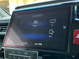 純正10インチプレミアムインターナビ付きでフルセグ・DVD再生・Bluetoothなど付いてとても便利な車両です♪