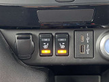 運転席、助手席にシートヒーター装備。冬場の寒い時に座面を温めてくれます。