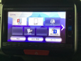 メモリーナビにフルセグTV機能あり。 ドライブや旅行に欠かせない装備です。