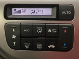 オートエアコンでオールシーズン快適に過ごせます。