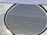 ボンネット1cm〜5cmほどのへこみが複数ある車両となっております。