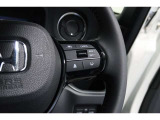 Hondaセンシングの機能のひとつ、アダプティブクルーズコントロール付!アクセルから足を離しても設定したスピードと前車との車間を保ち走行してくれます!車線維持もアシスト☆高速道路で疲労軽減ですね☆