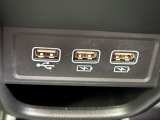USBポートも装備されており、長時間ドライブも楽しめます♪
