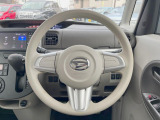 ステアリングも使用感が少なく、きれいな状態となっております♪