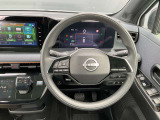 周囲が広く見わたせて運転しやすく室内も広々★
