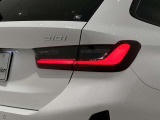 BMW伝統のL字型テールライト