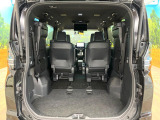 普段のお買い物や通勤、送迎等に十分な荷室スペースを確保しております。セカンドシートを倒すと、大きな荷物の積載も可能です♪