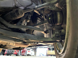 お車を安心してお乗りいただく為には、足回りの定期点検が欠かせません。サービスサポート(有償保証)では無料点検もご提供しており、安心のカーライフをお過ごしいただけるサポート体制が整っています。
