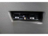 高速道路走行の料金所をノンストップで通過できるETCを装備!※ ETCカードのお申し込みも当社にお任せ下さい!
