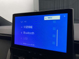 ブルートゥースに接続することにより、スマホに入ったお気に入りの音楽を車内で楽しむことができます♪あると本当に便利な機能になっています!