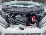 エンジンルームの画像です。店舗にて現車の確認もいただけますので、お電話で在庫のご確認の上是非ご来店くださいませ!!!ワクワクするクルマ選びをご提案します!