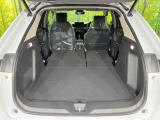 後席を格納すると、これだけの広さが!シーンに合わせたシートアレンジで、大きな荷物も積むことが出来ます♪