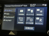機能も充実した、トヨタの純正ナビ、タッチパネルで操作も簡単です。