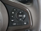 ◆アダプティブクルーズコントロール◆予め設定した車速内でクルマが自動的に加減速。前走車との適切な車間距離を維持しながら追従走行します。【LKAS】車線維持支援システムでステアリング操作を支援。