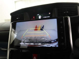 ☆バックモニター付。後退時にはナビの画面が後方視界を映し出してくれますので非常に便利ですよ(^^♪